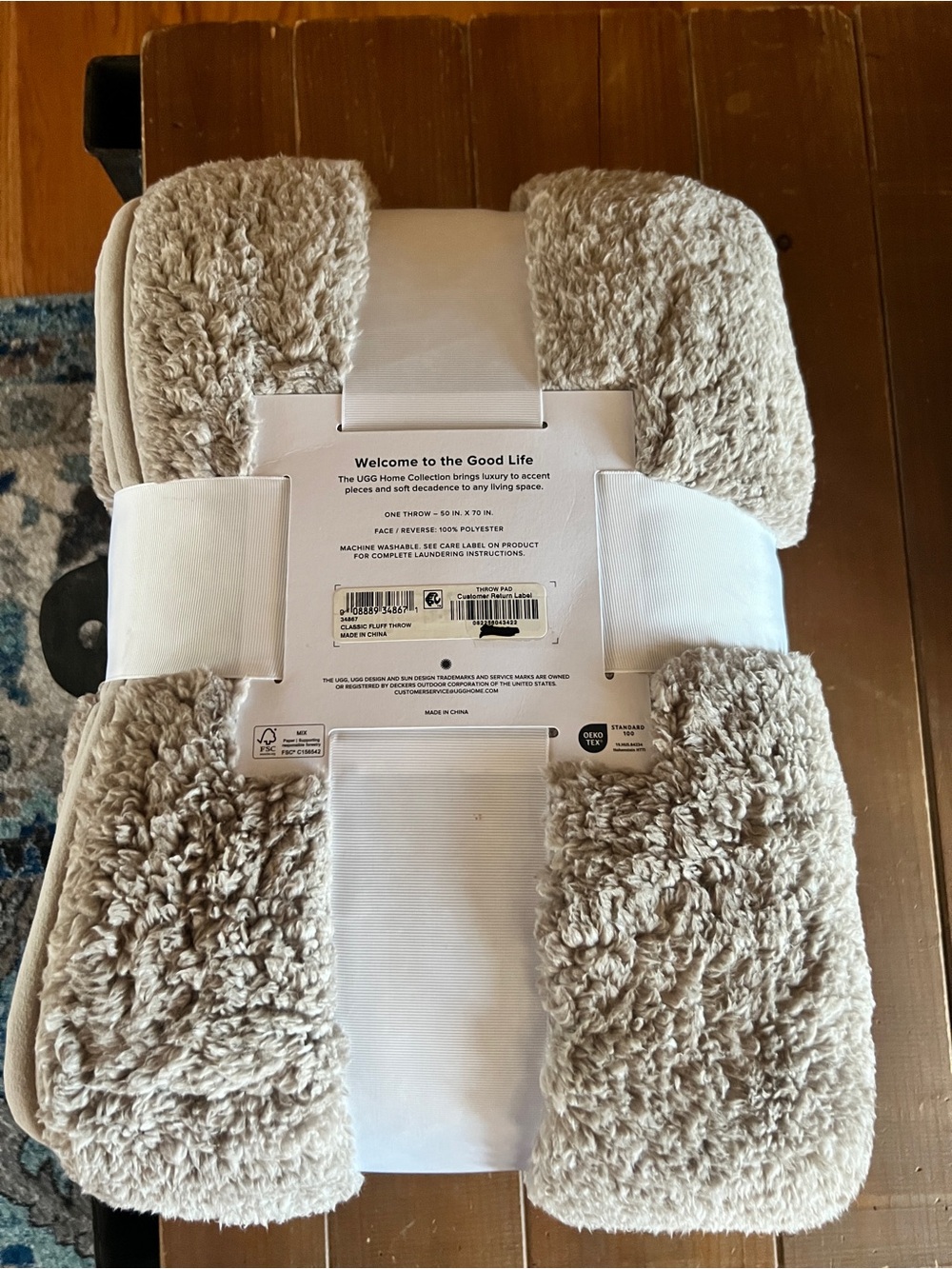 UGG Classic Fluff Throw - Picture 3 of 4
